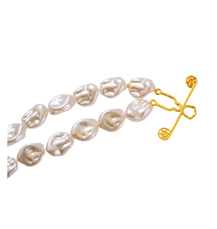 Peloa Necklace
